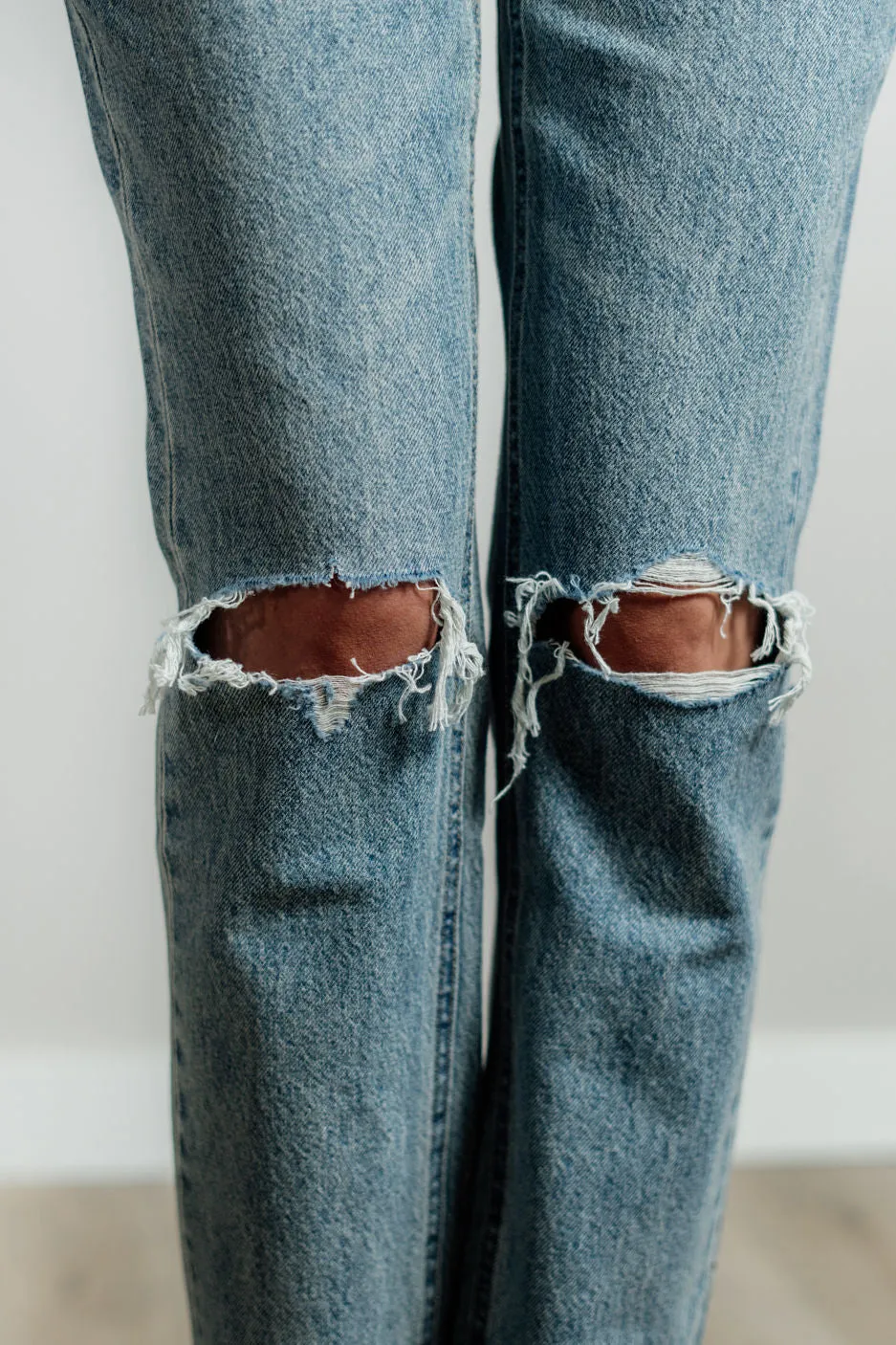 CLEARANCE-The Willa Rogue Mom Jeans