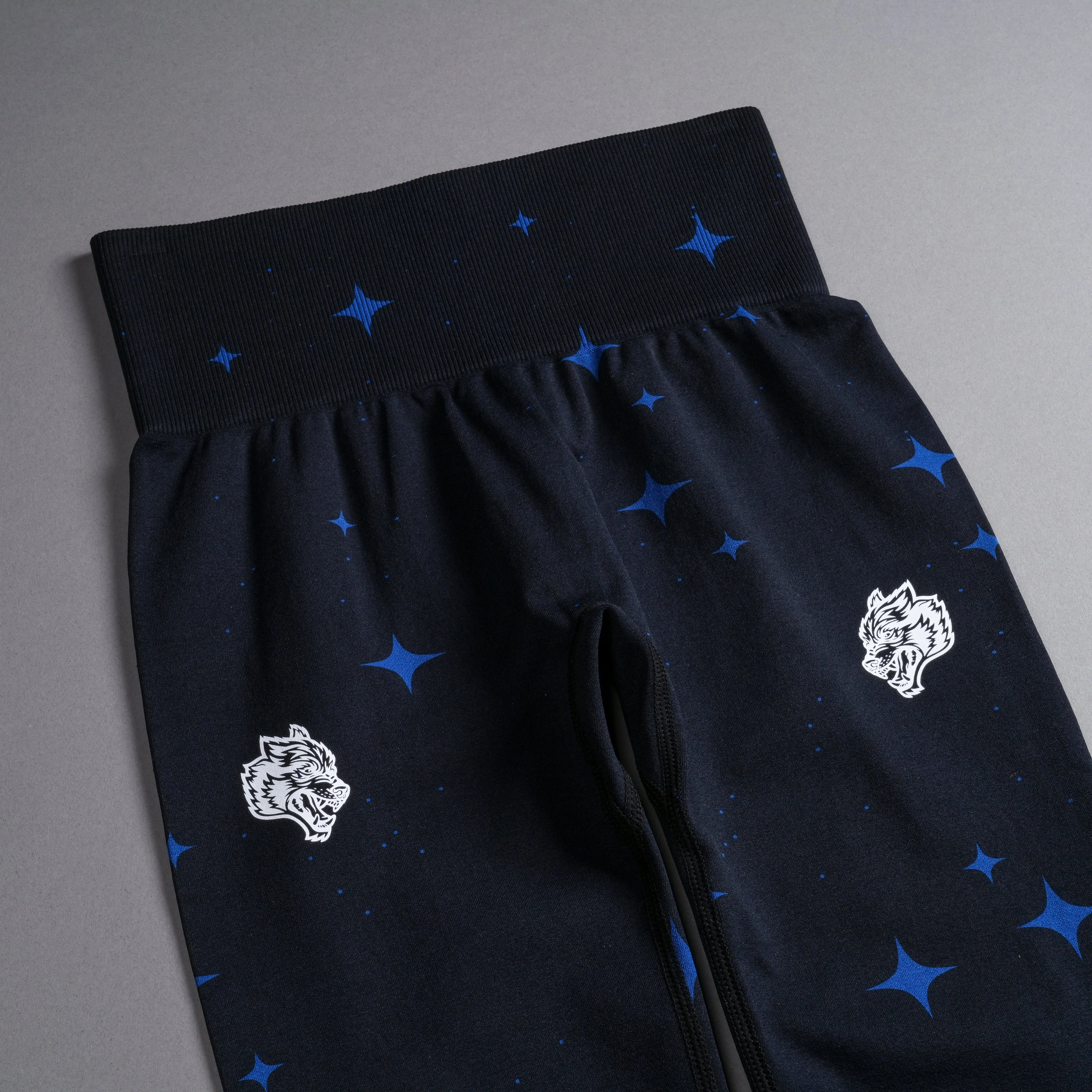 Dual "Everson Seamless" Scrunch Leggings in Darc Cobalt Starry Night