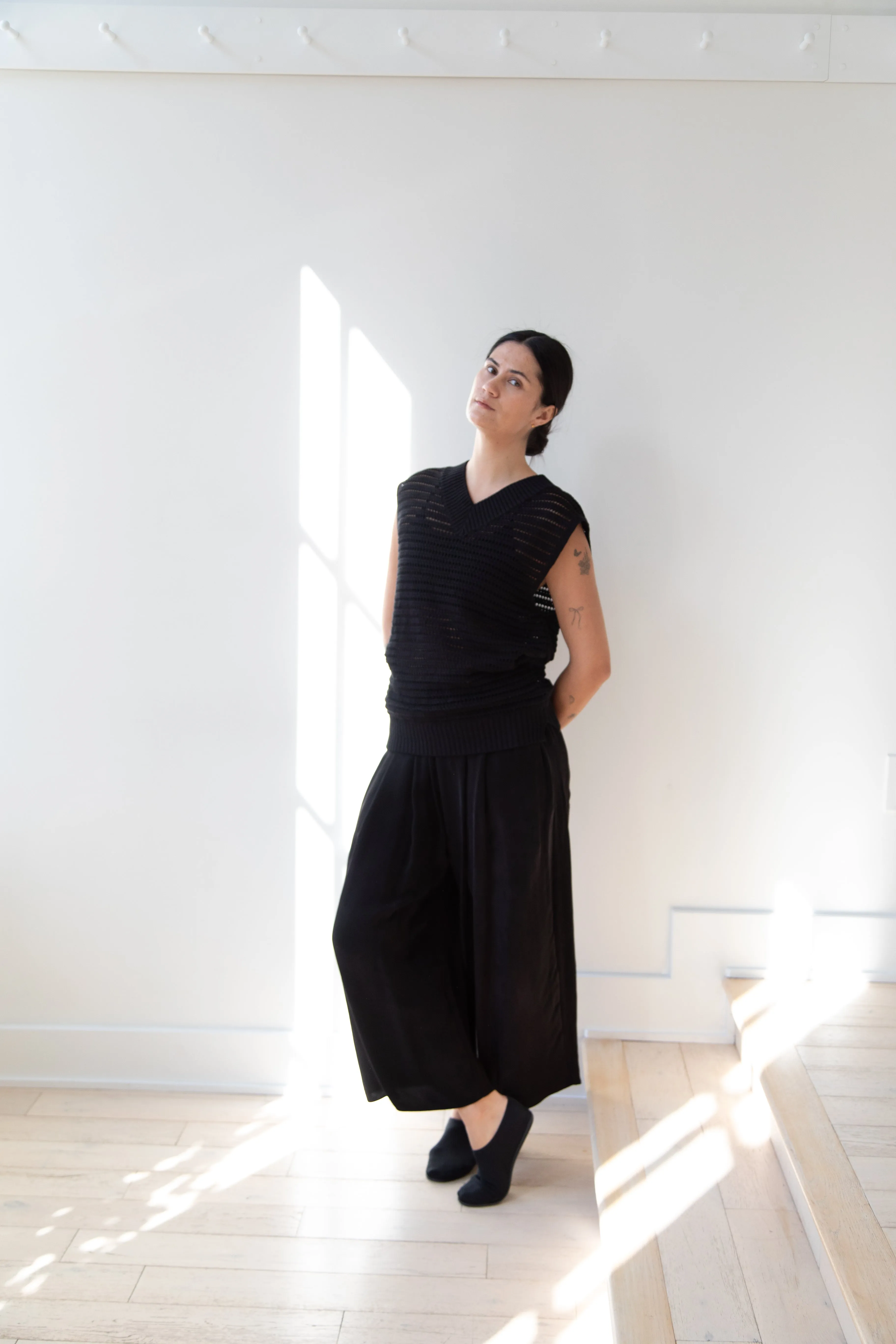 The Loom | Paper Vest in Black