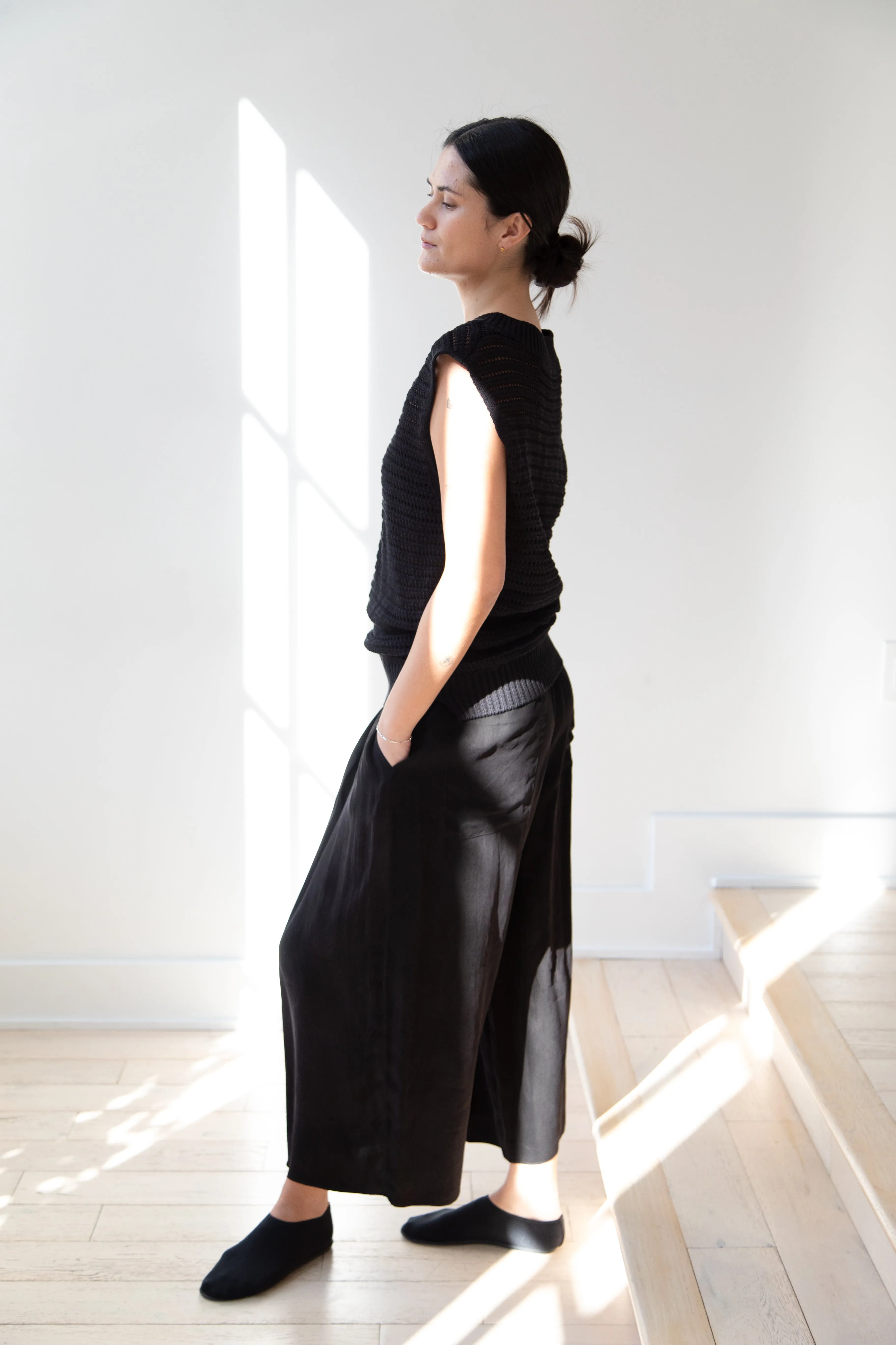The Loom | Paper Vest in Black