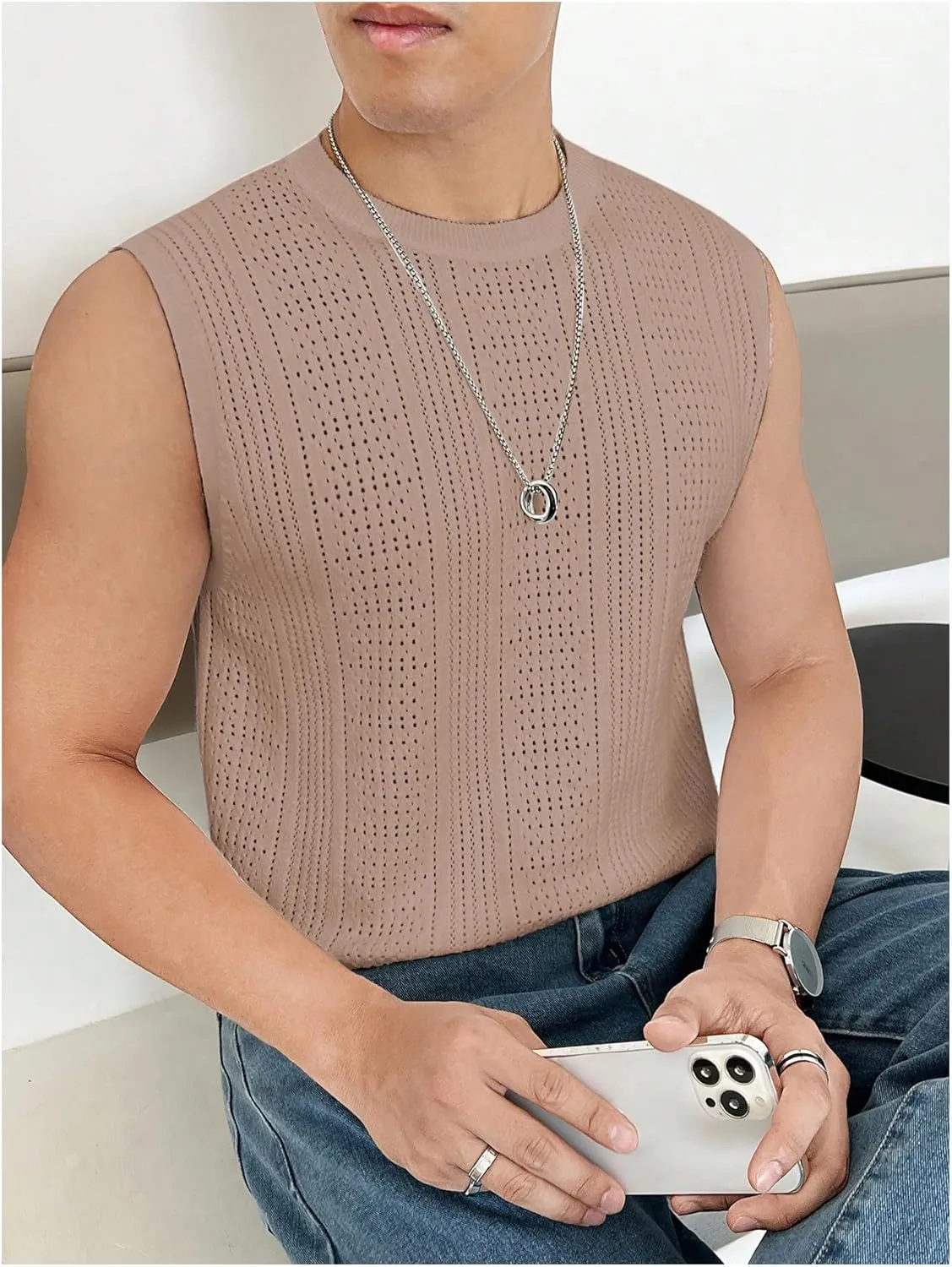 Verdusa Men's Sleeveless Round Neck Knit Tank Top Casual Sweater Vest