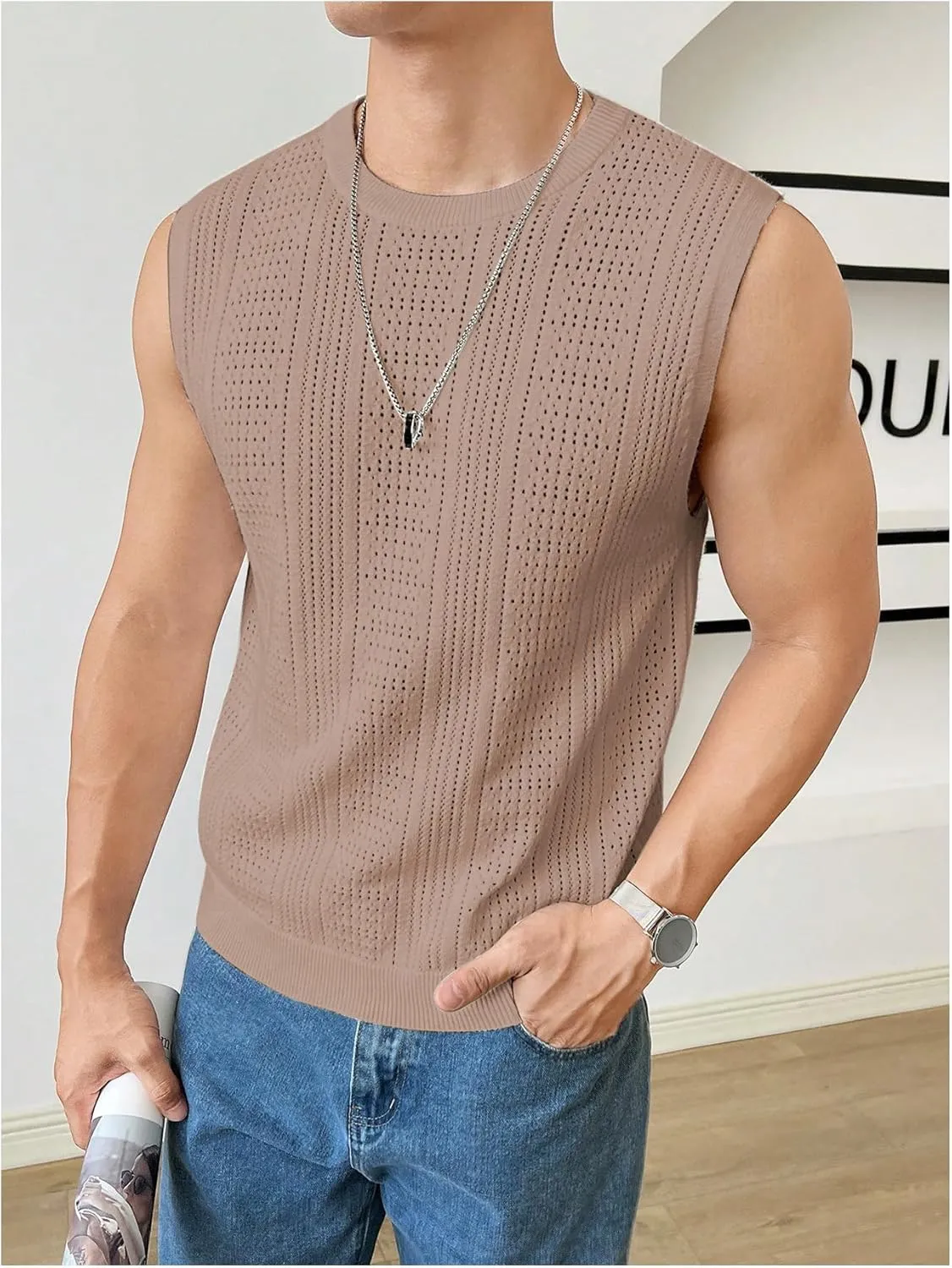 Verdusa Men's Sleeveless Round Neck Knit Tank Top Casual Sweater Vest