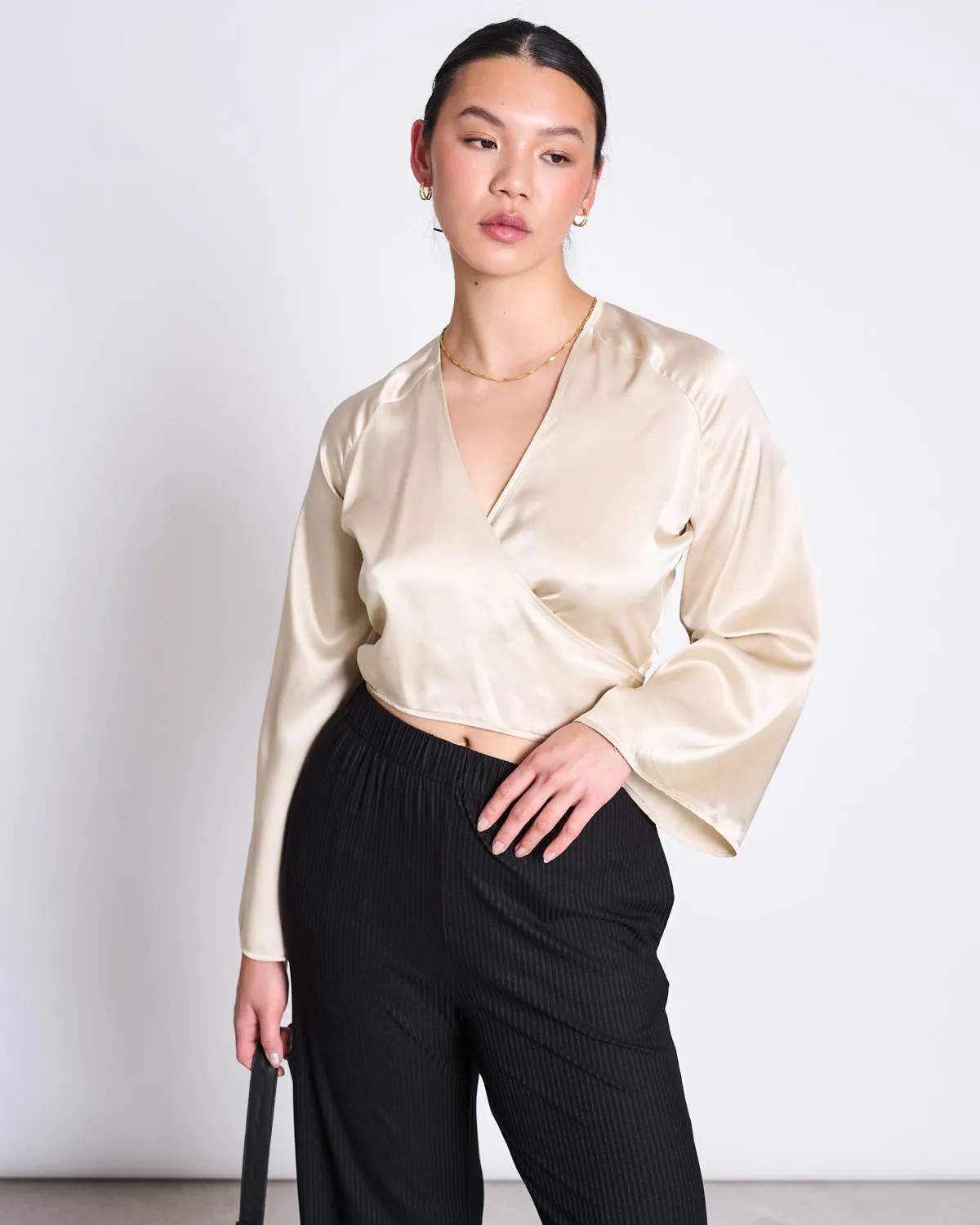 WRAP BLOUSE CARRINE IVORY