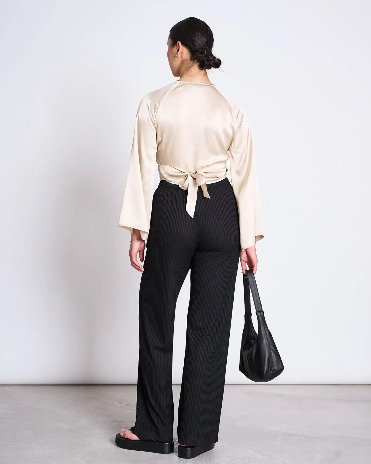 WRAP BLOUSE CARRINE IVORY